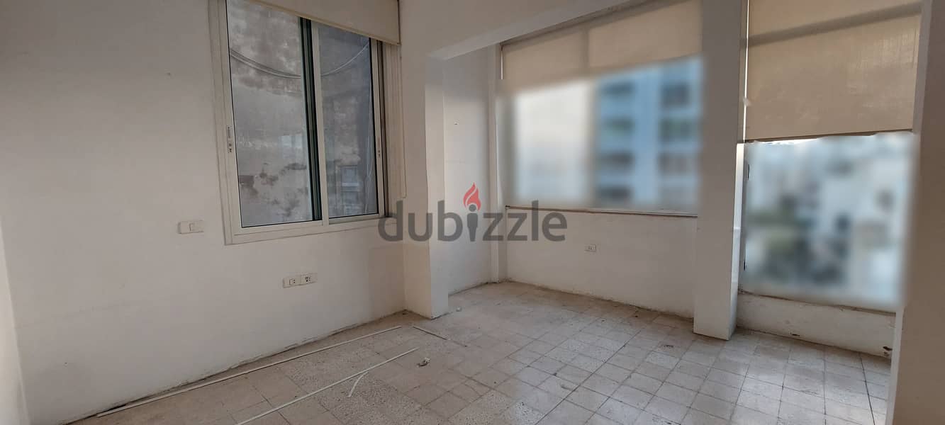 Apartment or office for rent in Furn El chebbak شقة للإيجار 3