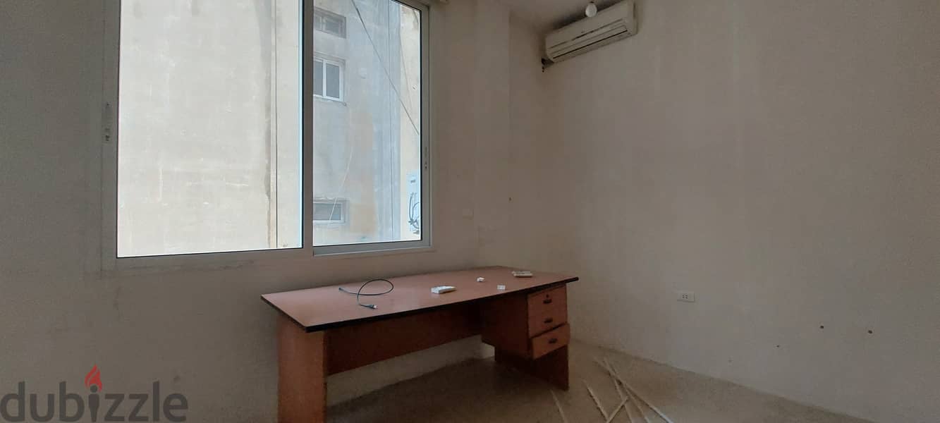 Apartment or office for rent in Furn El chebbak شقة للإيجار 9