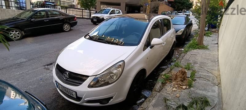 Opel Corsa 2010 4