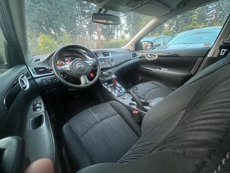 Nissan Sentra 2018 full option 9