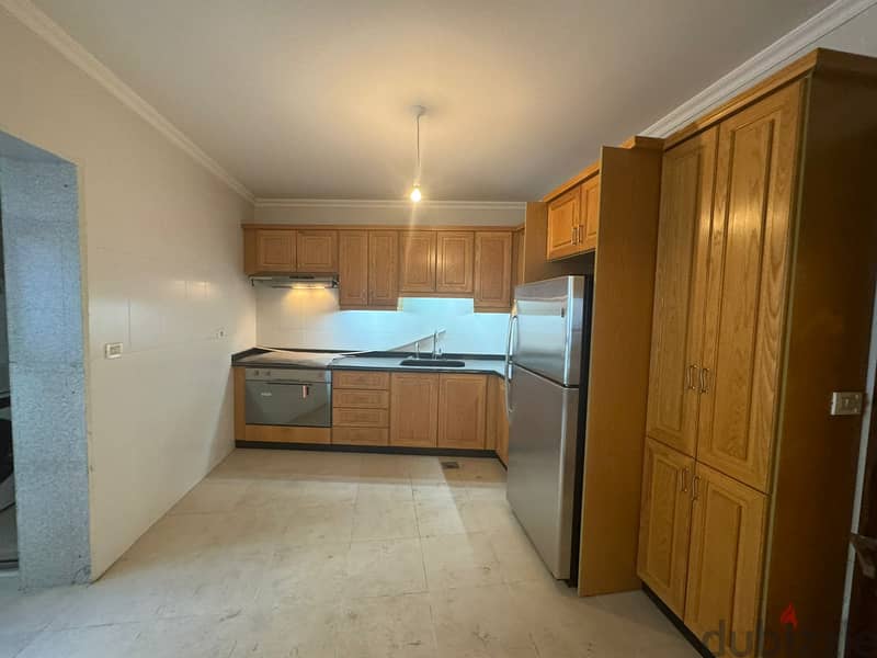 Apartment for sale in Mina El Hoson Beirut شقة للبيع في ميناء الحصن 4