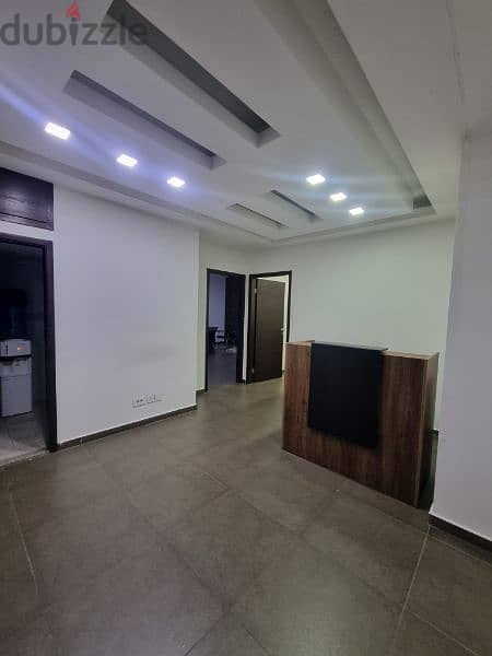Offices for Rent in Jdeideh مكتب للايجار في الجديدة 1