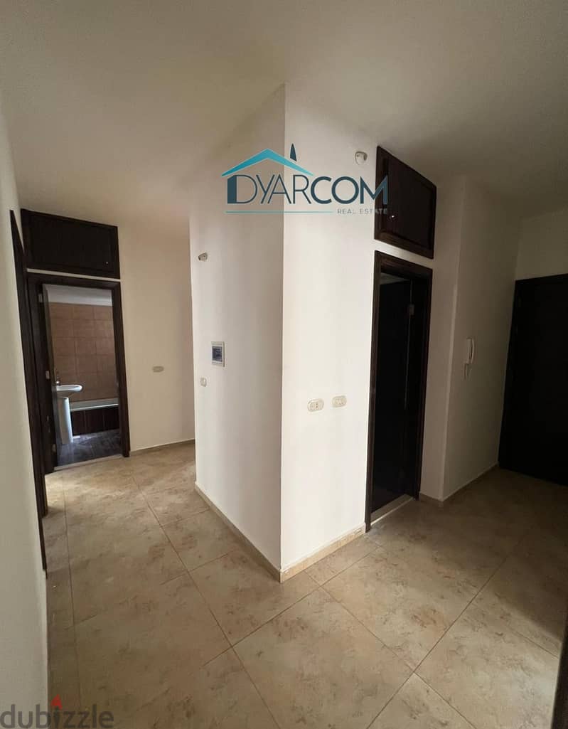 DY1367 - Blat New Apartment For Sale! 4