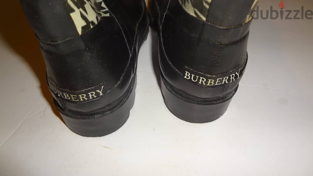 Burberry rain boot rarely used size 38 2