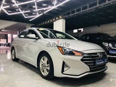 Hyundai Elantra SEL 2019 Low miles leather