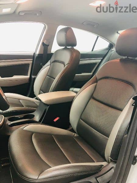 Hyundai Elantra SEL 2019 Low miles leather 13