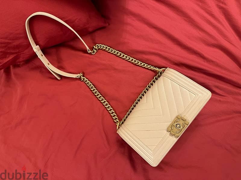 Brande new authentic Chanel boy handbag 0