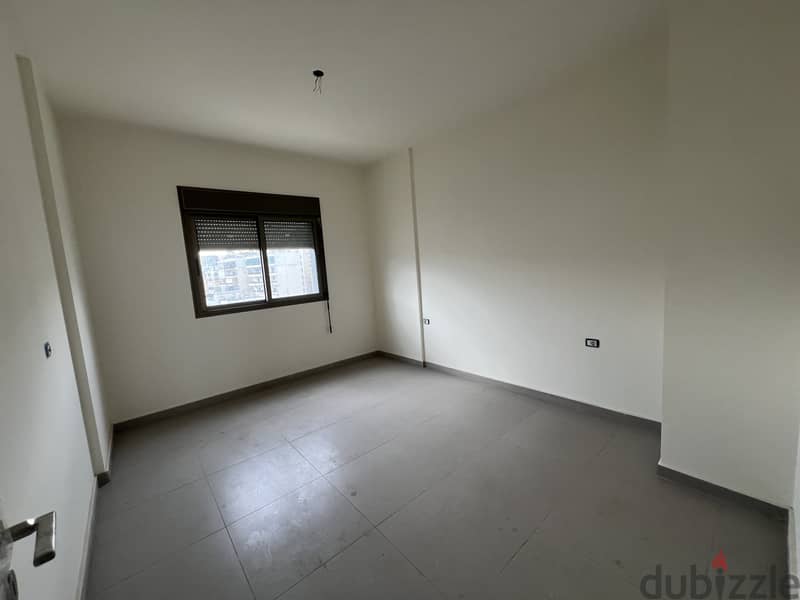 Apartment for sale in Dekwaneh شقة للبيع في الدكوانه 4
