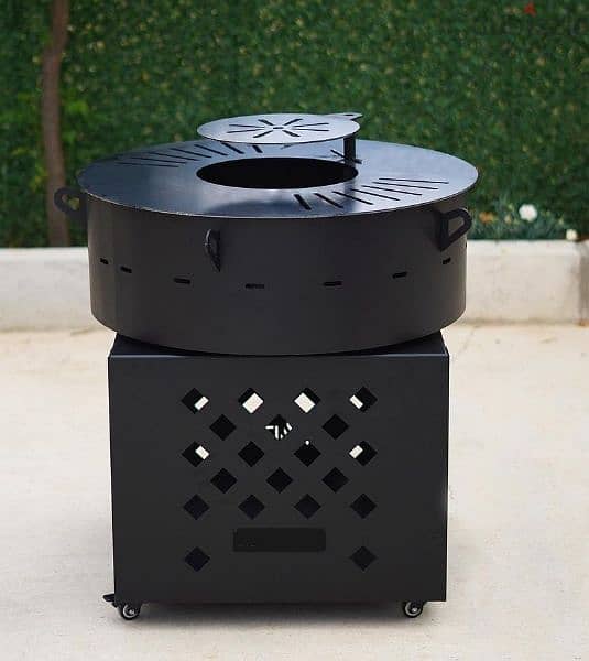 BBQ grill and Smoker 4