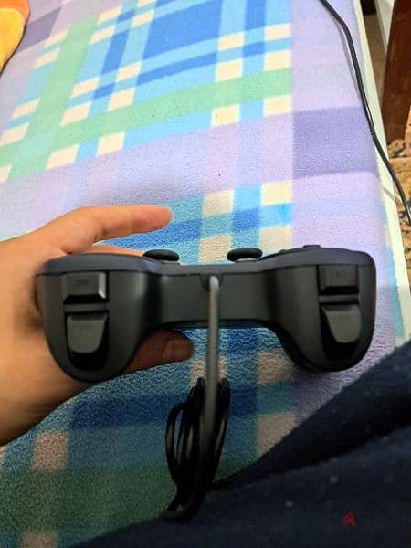 Logitech F310 Gamepad Controller 2