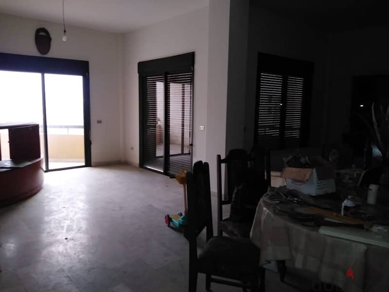 L07609-4-Bedroom Apartment for Rent in Shayle with a Small Terrace 2