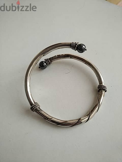 Old elegant bracelet - Not Negotiable 3