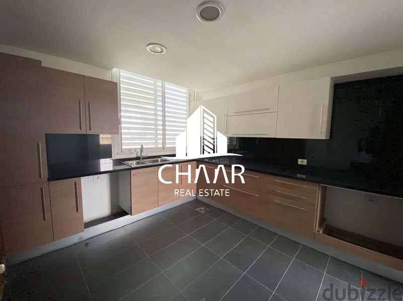 R404 Apartment with Terrace for Sale in Achrafieh 6