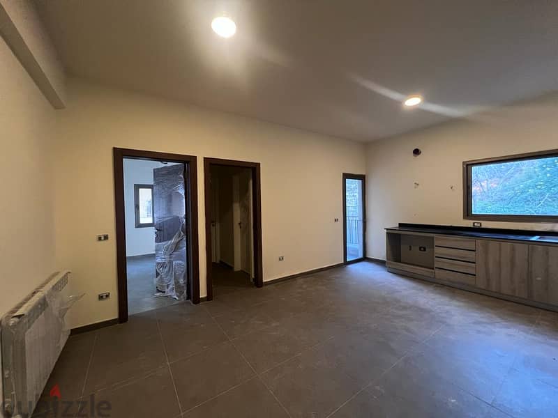 Spacious apartment for sale in Beit Meri, 300 sqm 5