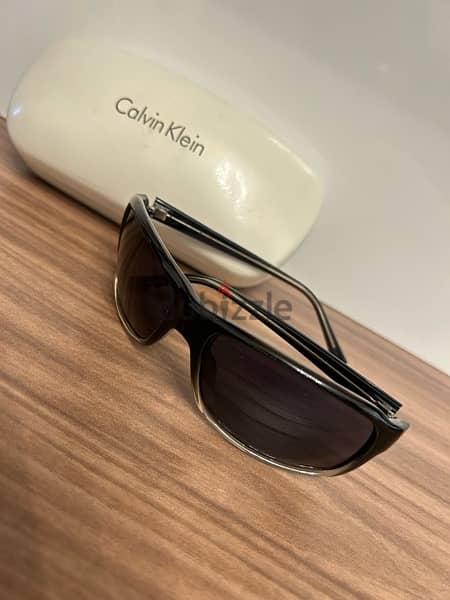 CALVIN KLEIN EYEWEAR | Sunglass photoshoot, Edgy sunglasses, Eyewear