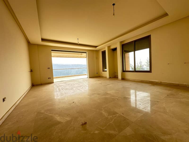 170 m² garden apartment for sale in Beit Mery! 2