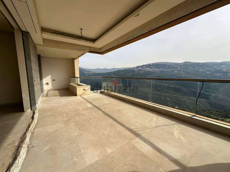170 m² garden apartment for sale in Beit Mery! 3