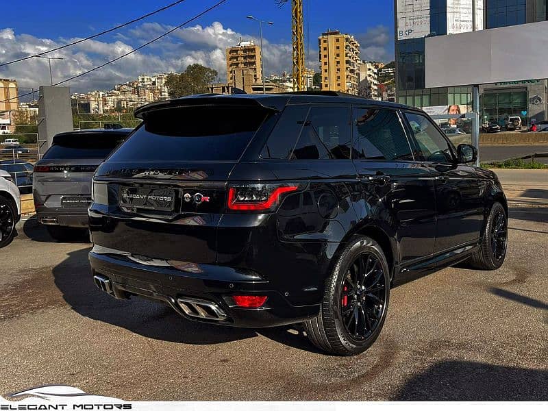 The 2019 Range Rover Sport SVR with 30,000km mileage 8
