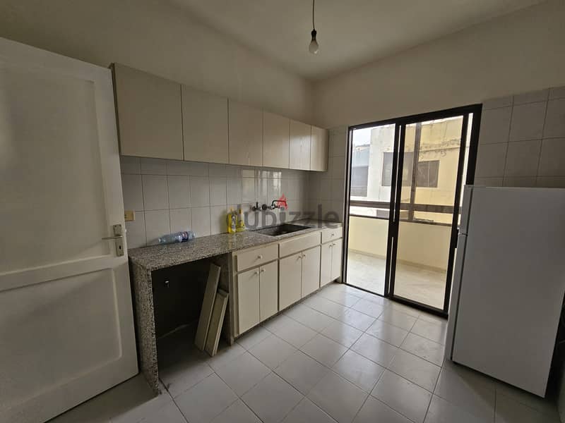RWB139MT - Apartment for rent in Blat Jbeil شقة للإيجار في بلاط جبيل 3