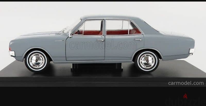 Opel Rekord 1900 (1967) diecast car model 1;24 1