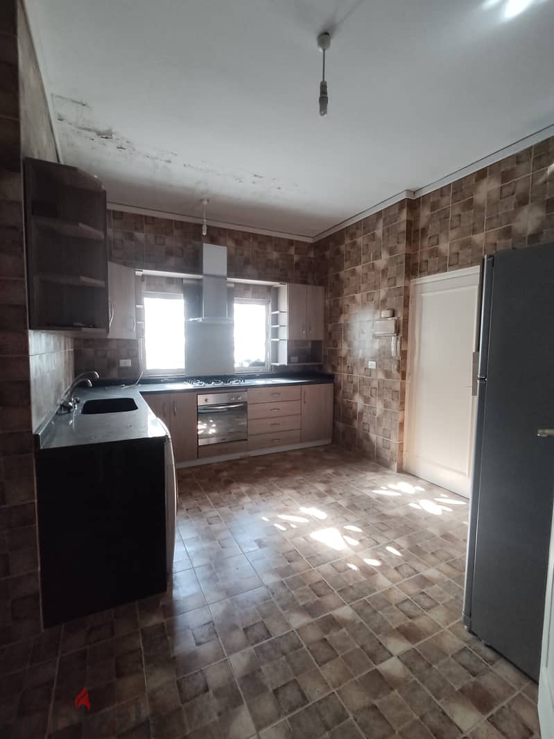 RWK225CS - Apartment For Sale in Harissa - شقة للبيع في حريصا 6
