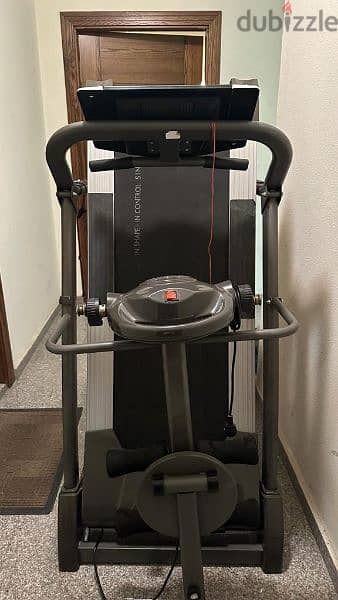 Treadmill like new with screen price 175$ 03320036 1