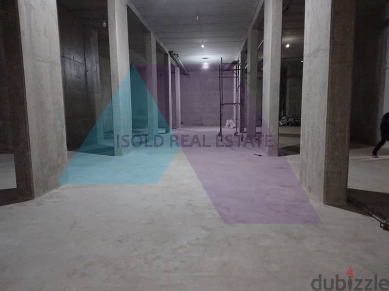 A 550 m2 warehouse for sale in Mazraat yachouh,Industrial Area 2