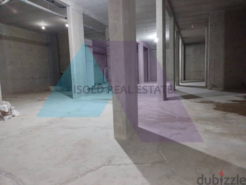 A 550 m2 warehouse for sale in Mazraat yachouh,Industrial Area 3