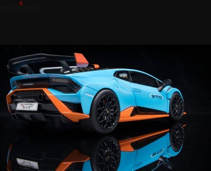 Lamborghini Huracan STO diecast car model 1;18 4