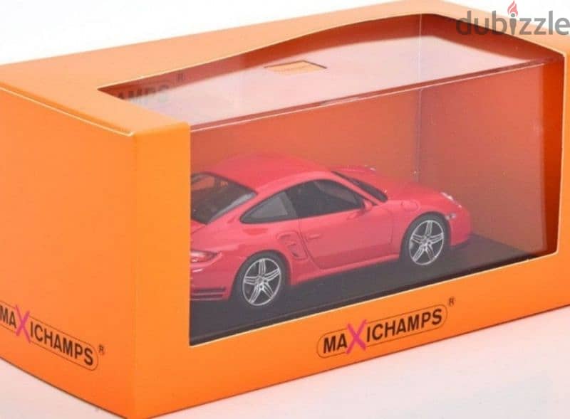 Porsche 911(997) Turbo 2006 diecast car model 1;43. 4