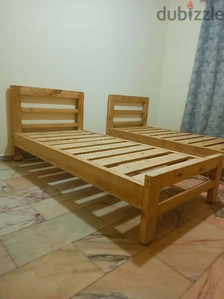 single massive bed تخت مفرد خشب طبيعي 2