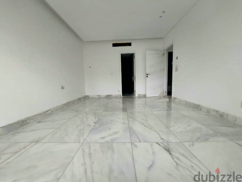 RA24-3193 Super Deluxe apartment in Ramlet el bayda is for rent, 275m 13