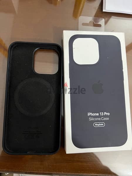 Iphone 13 pro silicone case black ( magsafe ) 1