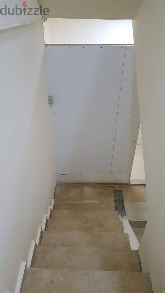 L08331-2-Floor Warehouse for Sale in Mansourieh - Cash! 6