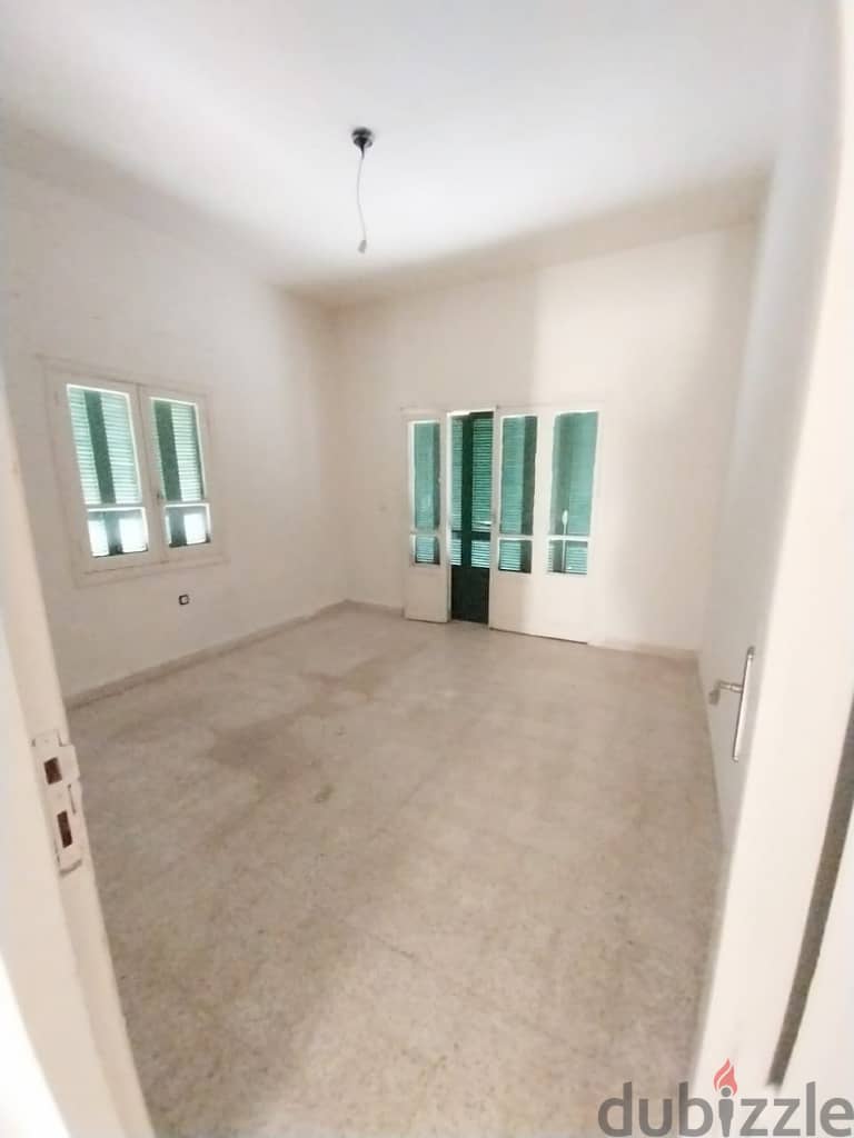 220 Sqm | Apartment For Rent In Horch Tabet 0