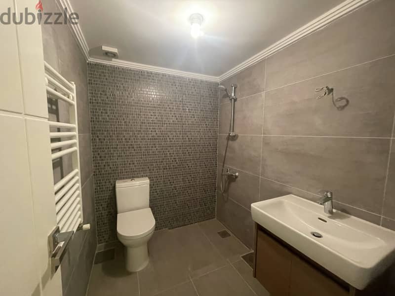 RWK224JS - Apartment For Sale In Ballouneh - شقة للبيع في بلونة 7