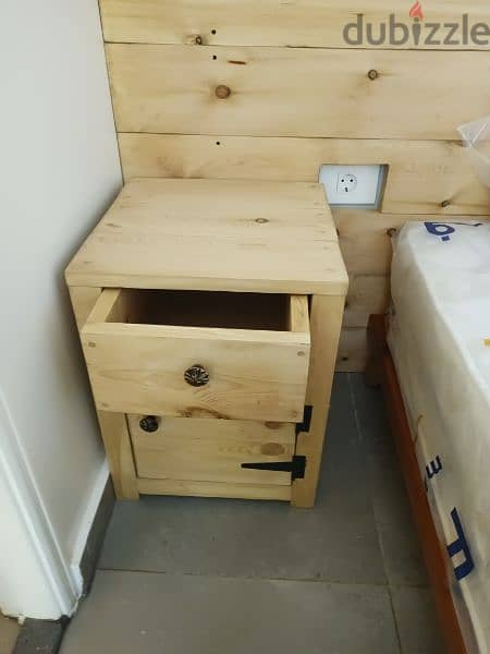massive wood nightstand كومود خشب طبيعي 1