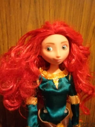 MERIDA -BRAVE DISNEY Pixar Great dressed doll. Articulated hands=21$