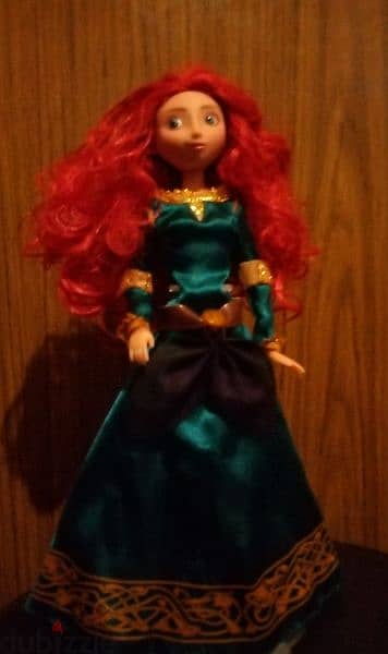 MERIDA -BRAVE DISNEY Pixar Great dressed doll. Articulated hands=22$ 4