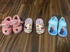 Pantoufles kids girl slippers size 23,25 new & like new each at 5$