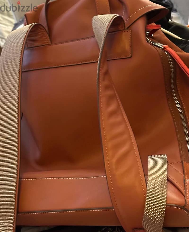 %100 Leather backpack by Paul Smith 2