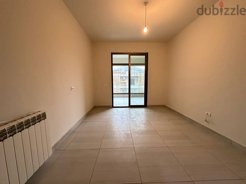 270 m² gorgeous duplex for sale in Monteverde-Beit Mery 5