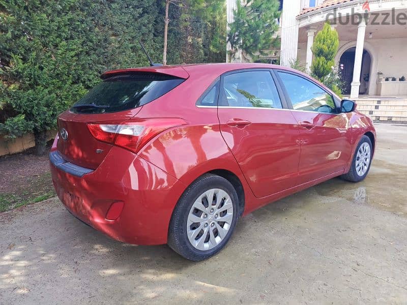 Hyundai Elantra GT 2017 ajnabiye 1