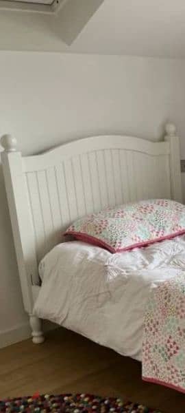 2 single beds with 2 mattress( 1m)Pottery barn 1