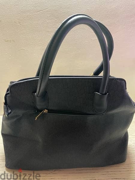 black handbag 2