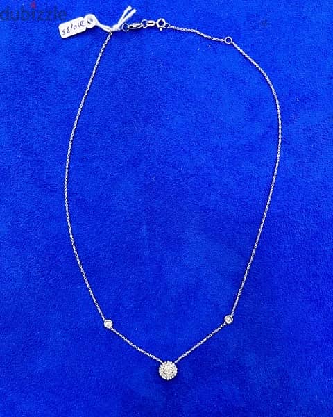 White gold with baguette necklace 1