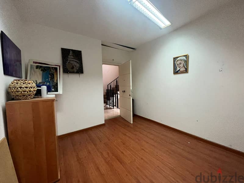 L14278-100 SQM Office for Rent in a Central Location in Achrafieh 2