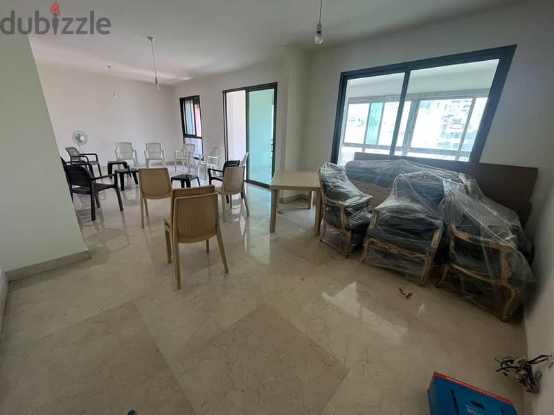 Beautiful Apartment For rent in Mazraa شقة جميلة للإيجار في مزرعة 5