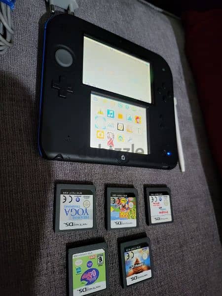 Nintendo 2DS original from Germany  used in  mint condition 5
