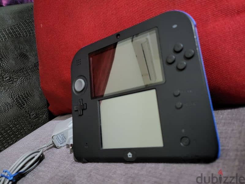 Nintendo 2DS original from Germany  used in  mint condition 8